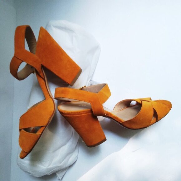 Tapeet Vicinni Orange Suede Ankle Strap Peep Toe Block Heel  Sandals Sz 7 - Picture 1 of 10